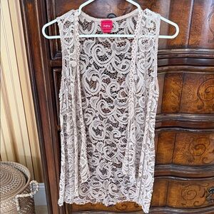 Daytrip Beige Lace Sleeveless Top